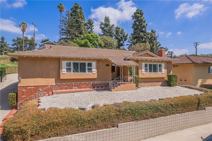 Property Photo:  13917 Walnut Street  CA 90602 