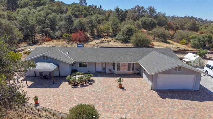 Property Photo:  46514 Longview Lane W  CA 93614 