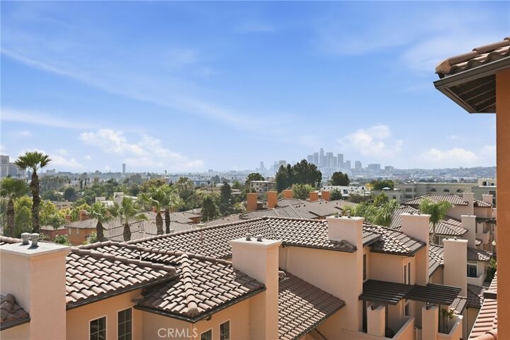 Property Photo: 3711 Baldwin Street 1205 CA 90031