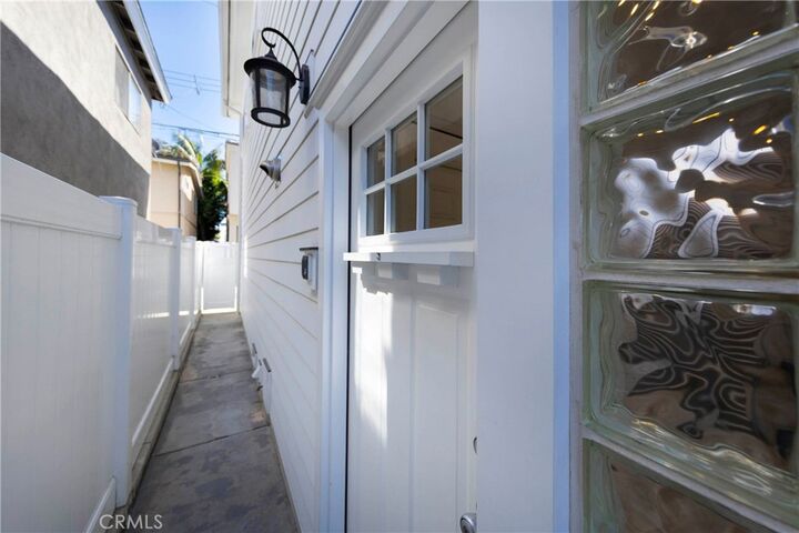Property Photo:  412 1/2 Dahlia Avenue  CA 92625 
