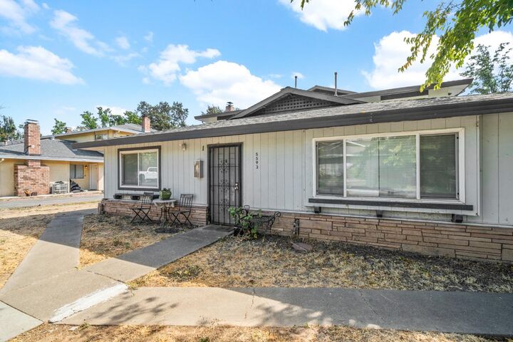 Property Photo:  5593 Keoncrest Circle  CA 95841 
