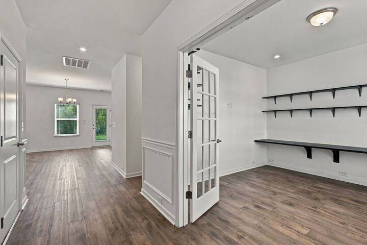 Property Photo:  497 Buddy Dr  TN 38401 