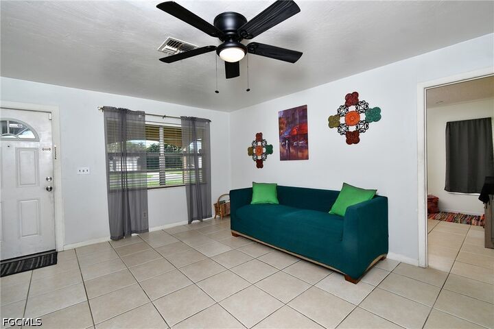 Property Photo:  1414 Alwynne Drive  FL 33936 