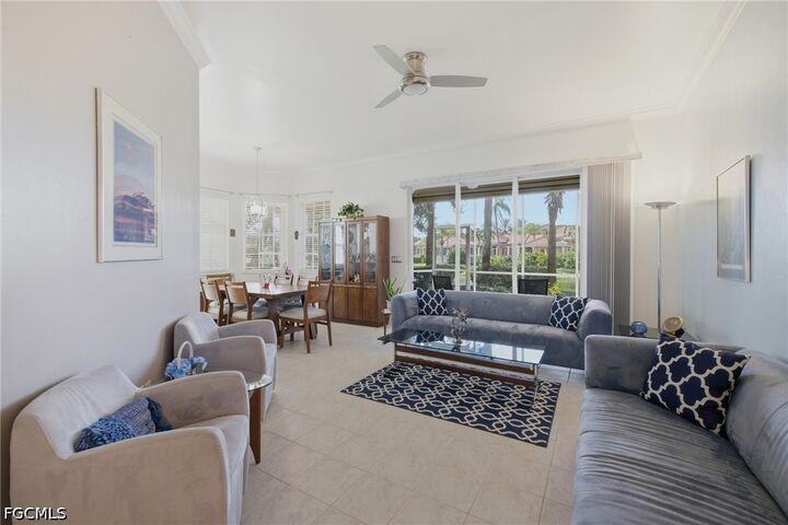 Property Photo:  5111 W Hyde Park Court 101  FL 33912 