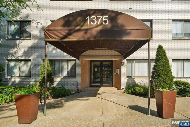 Property Photo:  1375 River Road 1A  NJ 07020 