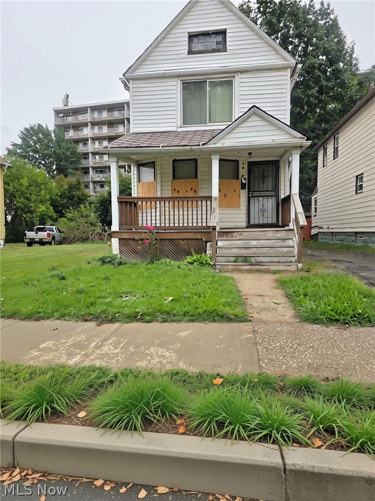 Property Photo:  1679 Lockwood Avenue  OH 44112 