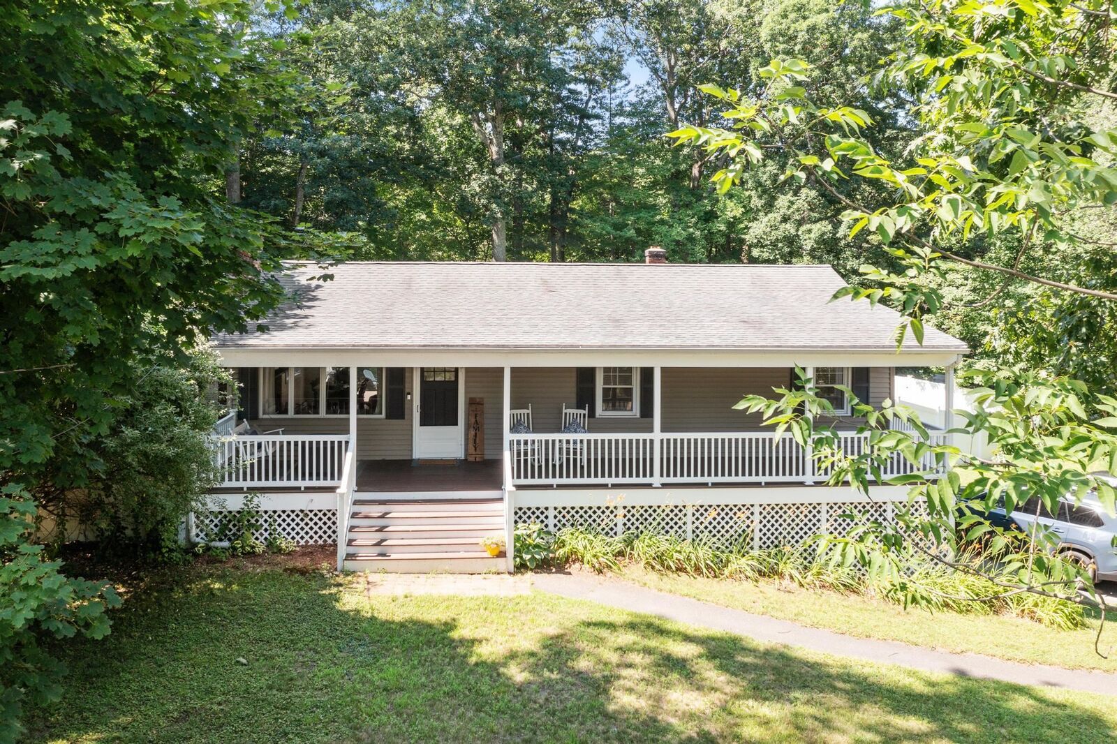 Property Photo:  2 County Road  NH 03087 