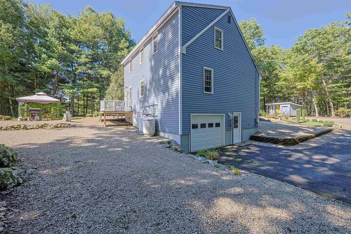Property Photo:  145 County Road  NH 03110 