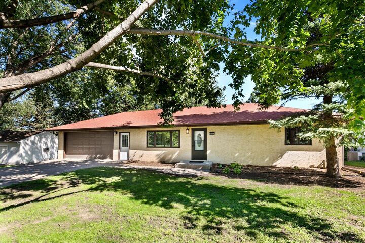 Property Photo:  2566 Beacon Street  MN 55113 