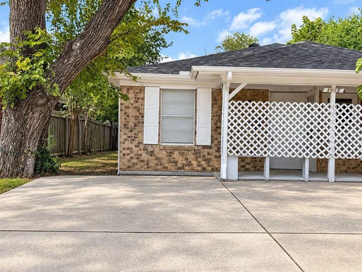Property Photo:  1613 N College Street  TX 75069 