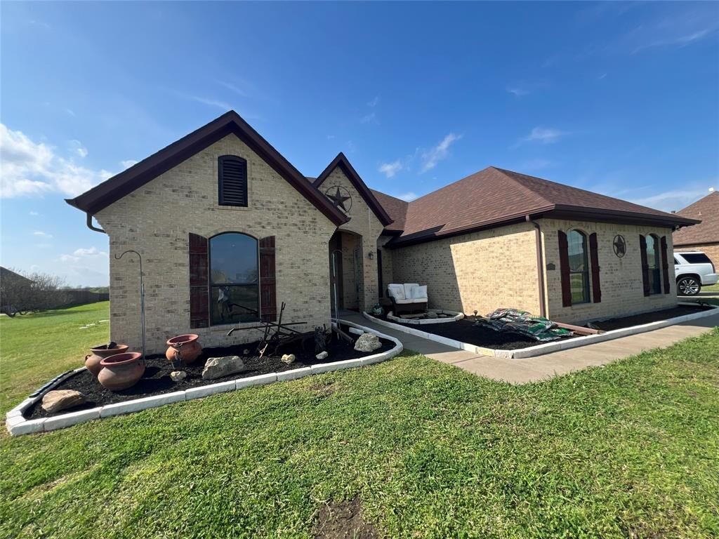 Property Photo: 1055 Chartres TX 75142