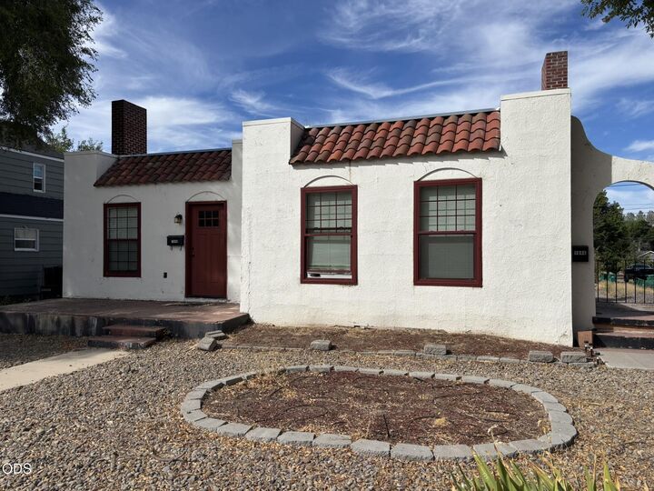 Property Photo: 1046 N Eldorado Avenue OR 97601