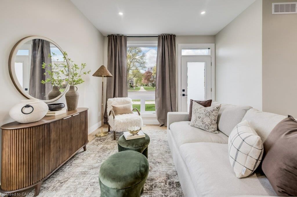 Property Photo: 210 Heritage Drive Lower Unit (The Glen) ON N2B 0B5