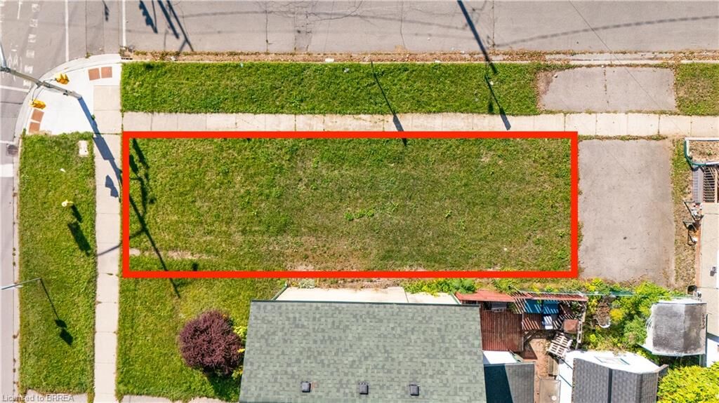 Property Photo:  129 Erie Avenue  ON N3S 2G3 
