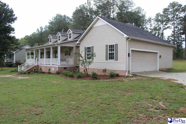 Property Photo:  924 Hillcrest Road  SC 29550 
