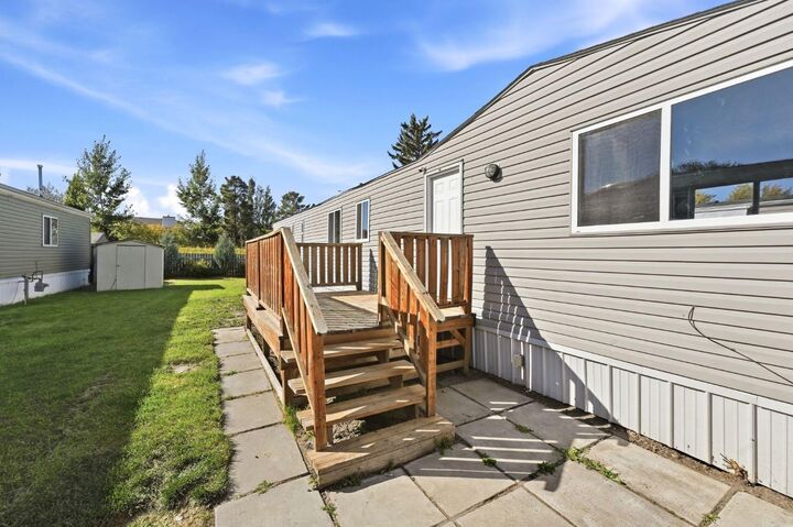 Property Photo: 5344 76 Street 75 AB T4P 2A6