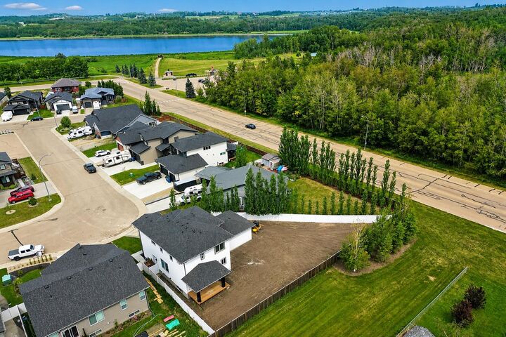 Property Photo:  14 Napoleon Meadows Way  AB T4G 0N6 