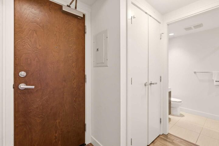 Property Photo:  222 Riverfront Avenue SW 544  AB T2P 0X2 