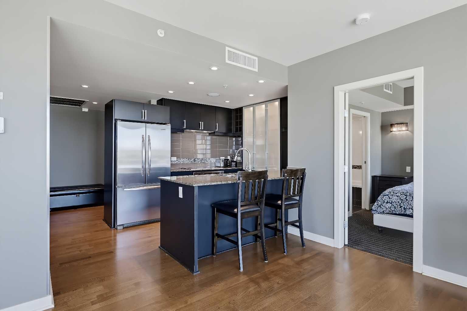 Property Photo:  888 4 Avenue SW 1604  AB T2P 0V2 