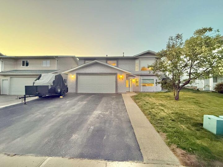 Property Photo: 379 Collinge Road AB T7V 1L2