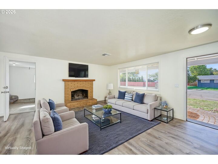 Property Photo:  2027 Ohio St  OR 97402 