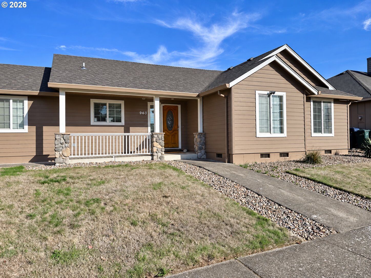 Property Photo:  963 Hazelnut Ln  OR 97478 