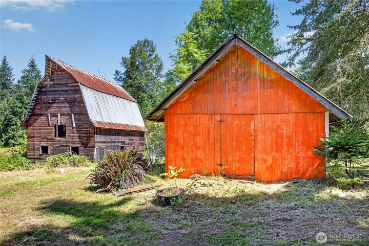 Property Photo: 10215 56th Street SE WA 98290