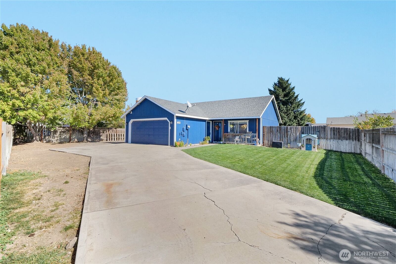 Property Photo:  1421 S Cougar Drive  WA 98827 