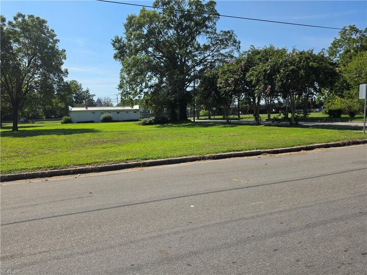 Property Photo:  300 15th Street Rd  VA 23181 