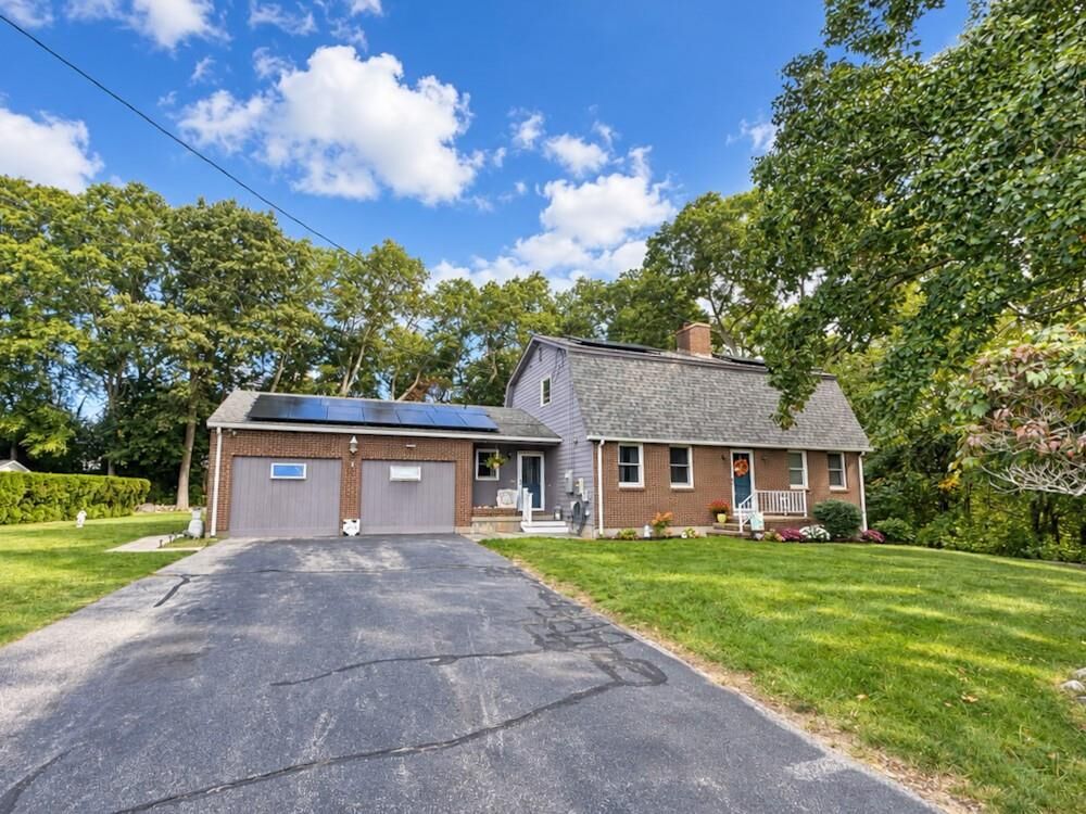 Property Photo:  3 Concord Court  RI 02891 