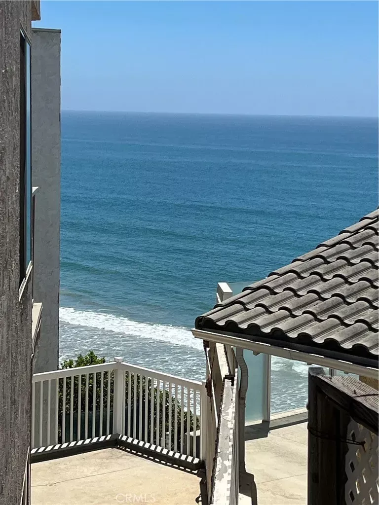 Property Photo:  1001 Buena Vista 4  CA 92672 