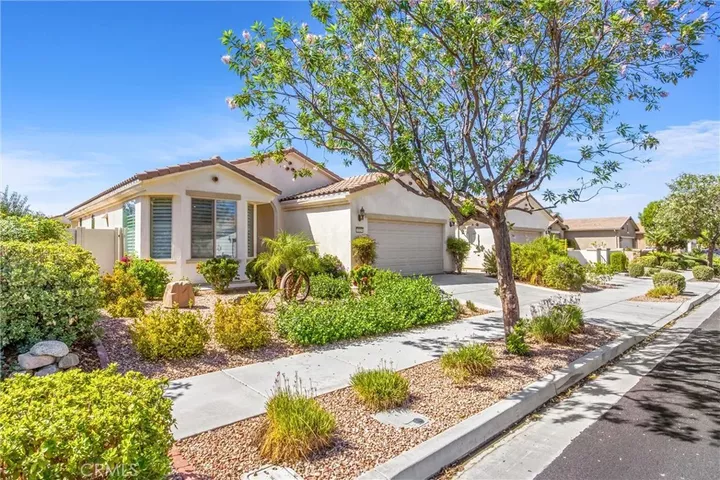 Property Photo:  1527 Via Rojas  CA 92545 