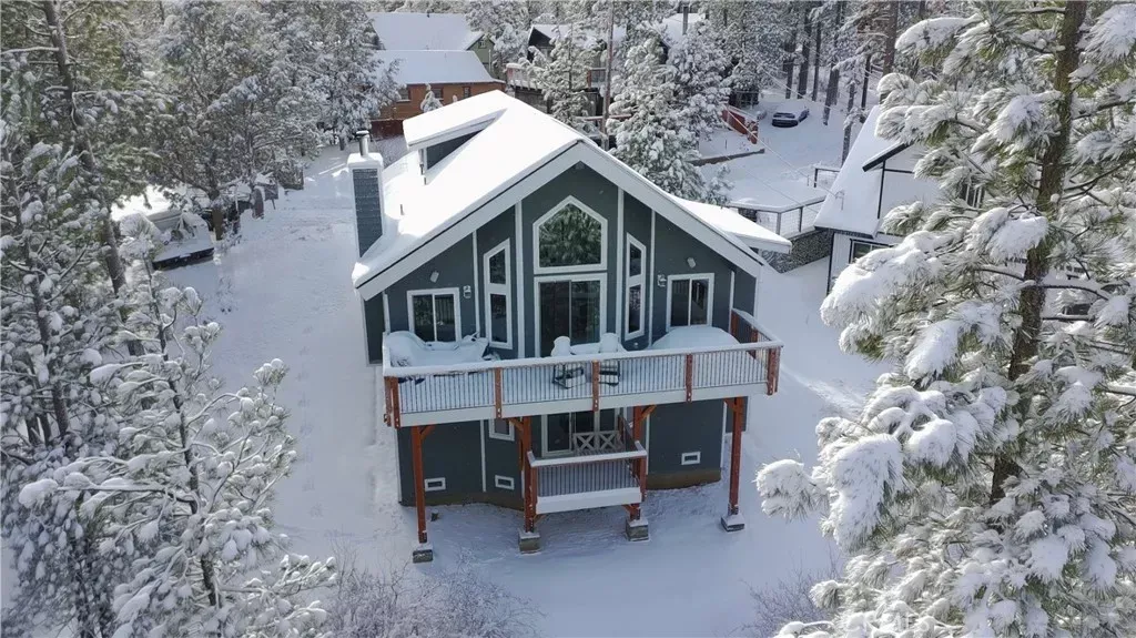 Property Photo:  313 Hilltop Lane  CA 92314 