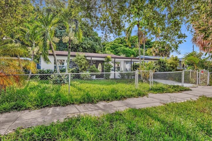 Property Photo: 535 NW 23rd Ave 535 FL 33311