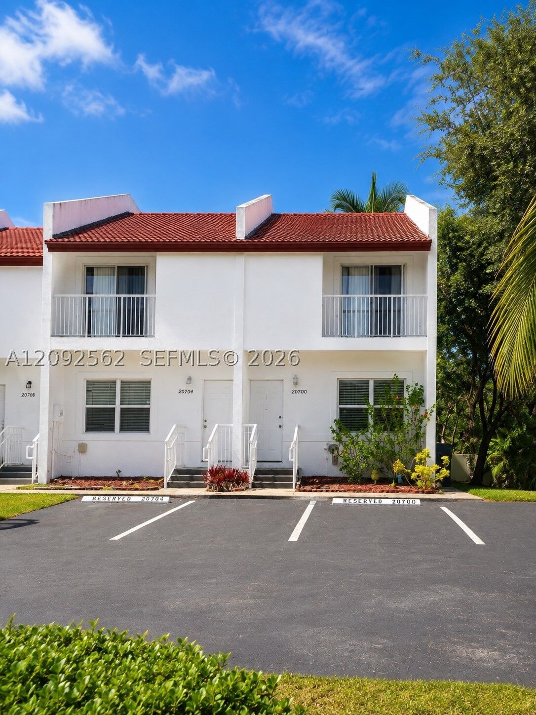 Property Photo:  20700 SW 82nd Ave 20700  FL 33189 