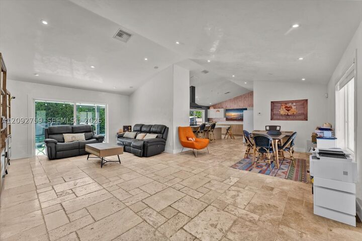 Property Photo: 11464 SW 100th Ter FL 33176