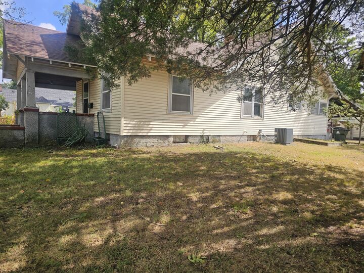 Property Photo:  314 Jasper Street  MO 65605 
