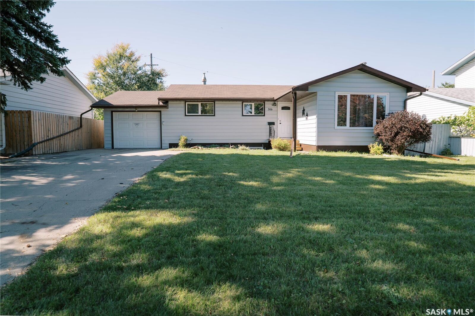 Property Photo:  306 Egbert Avenue  SK S7N 1X1 