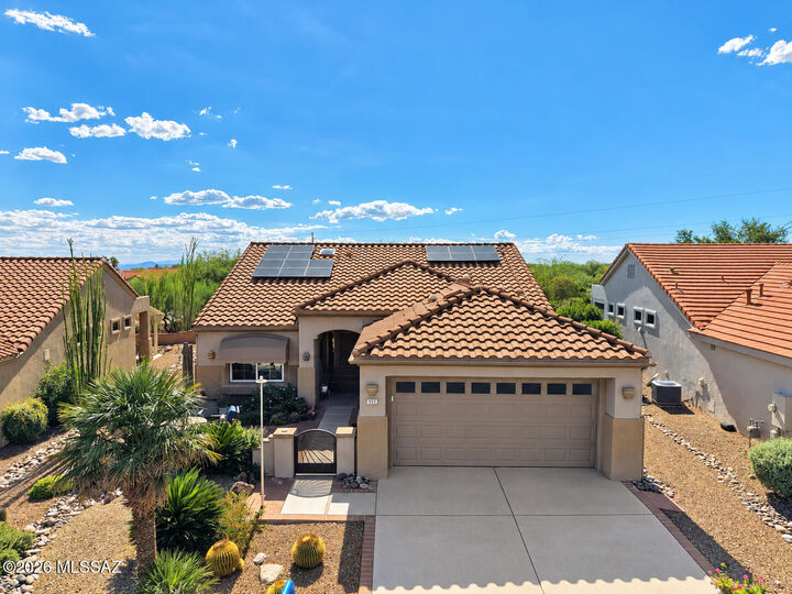 Property Photo: 922 E Welton Drive AZ 85755
