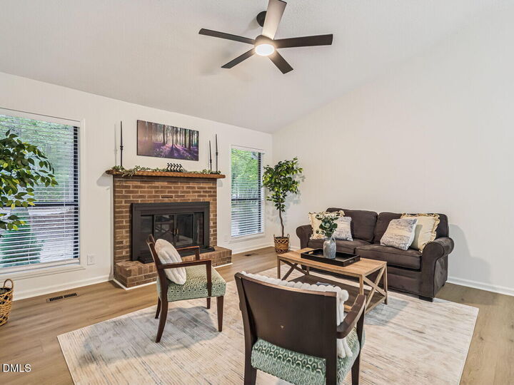 Property Photo:  14 Meadhall Court  NC 27713 