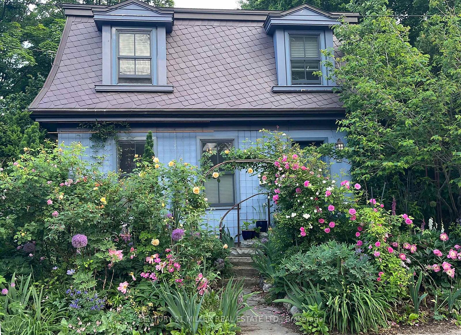 Property Photo:  43 Burnet Street  ON L6K 1B6 