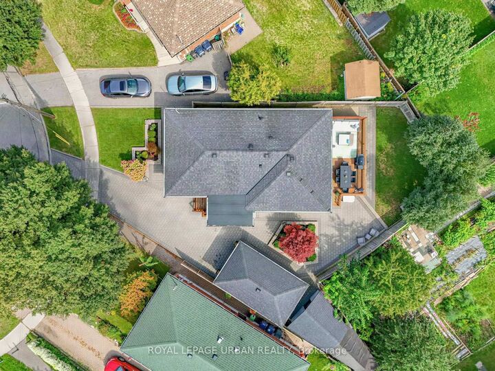 Property Photo:  15 Samya Court  ON M1R 2A4 
