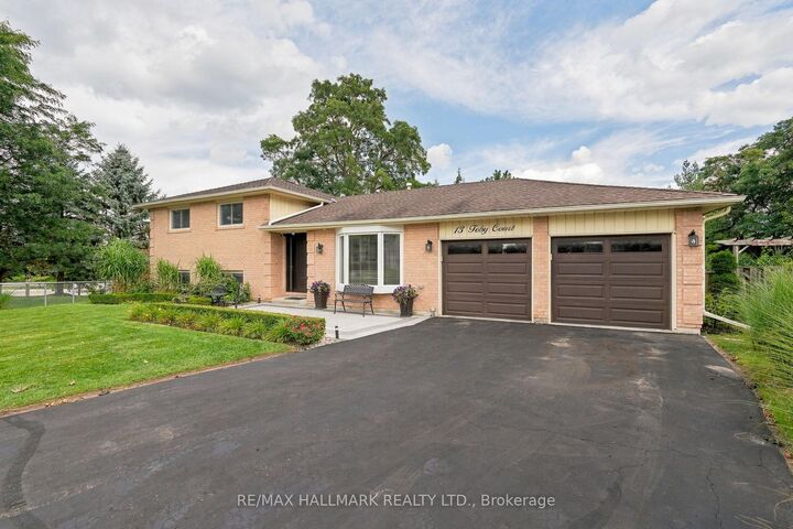 Property Photo:  13 Toby Court  ON L9N 1K3 