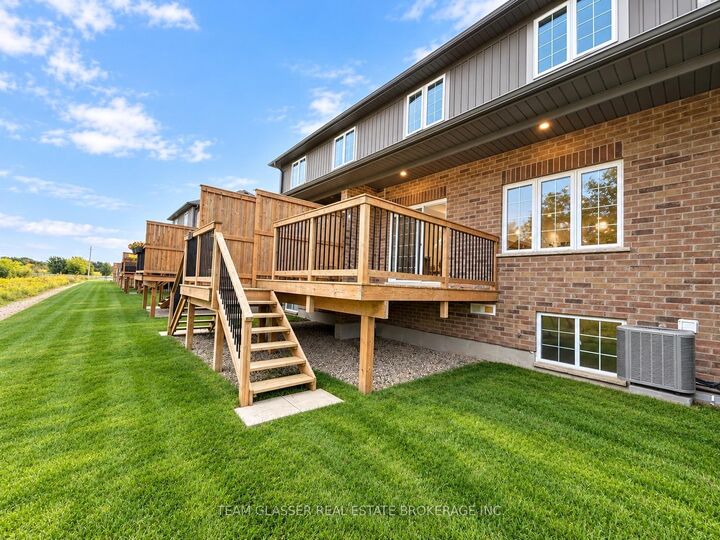 Property Photo:  350 Oloane Avenue 13  ON N5A 0J2 