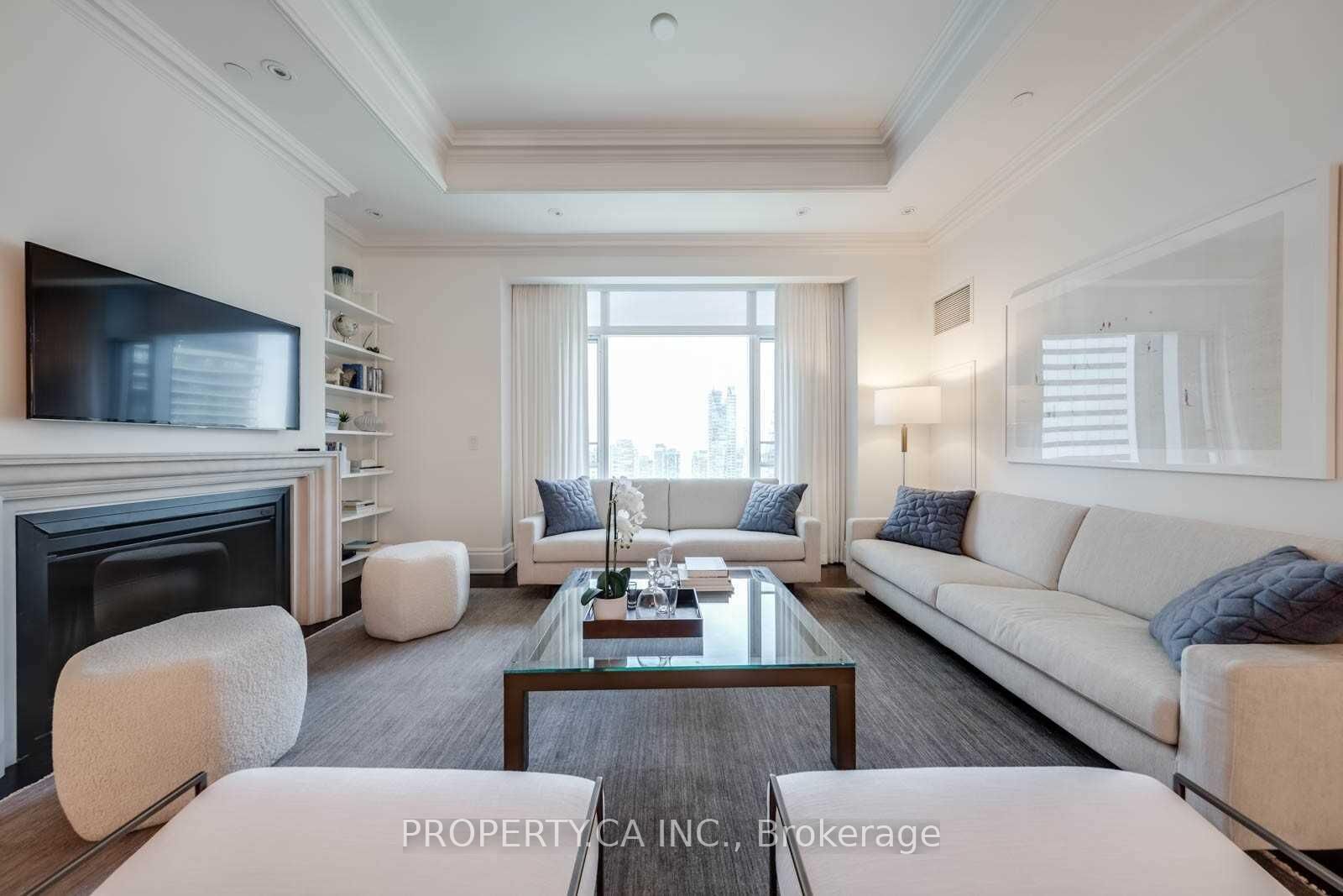 Property Photo: 311 Bay Street 3706 ON M5H 4G5