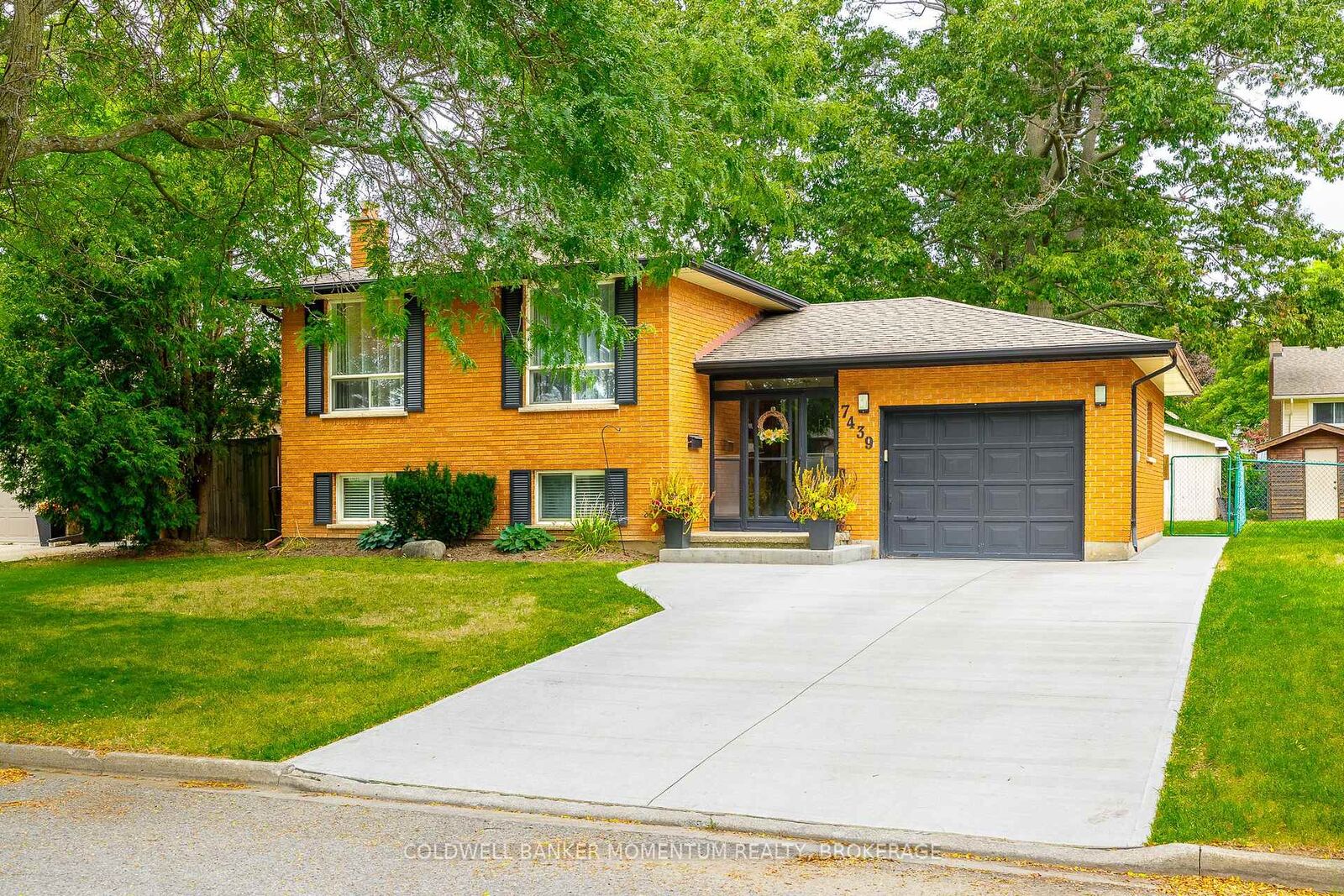 Property Photo:  7439 Nasrullah Crescent  ON L2H 2M4 