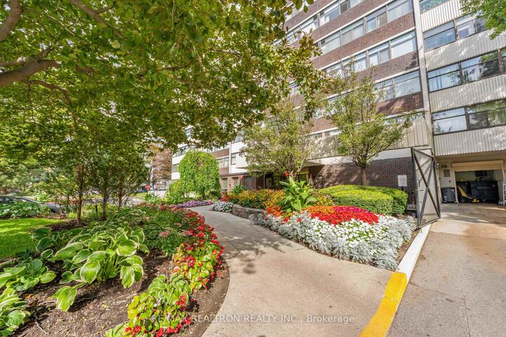 Property Photo:  100 Antibes Drive 804  ON M2R 3N5 