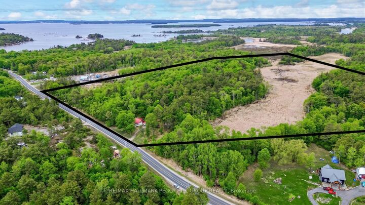 Property Photo: 1301 Honey Harbour Road ON L0K 1S0