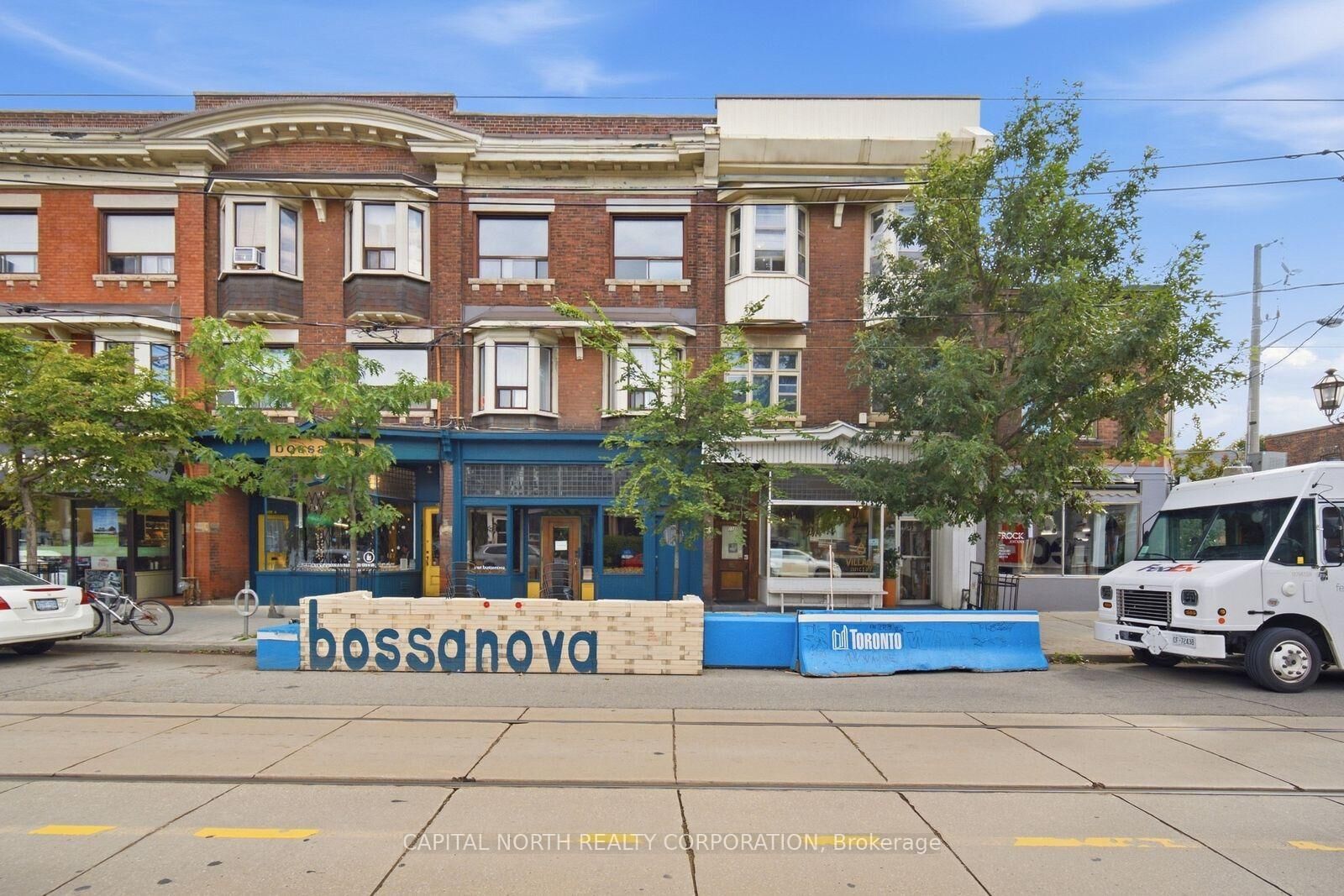 Property Photo:  101 Roncesvalles Avenue B  ON M6R 2K9 