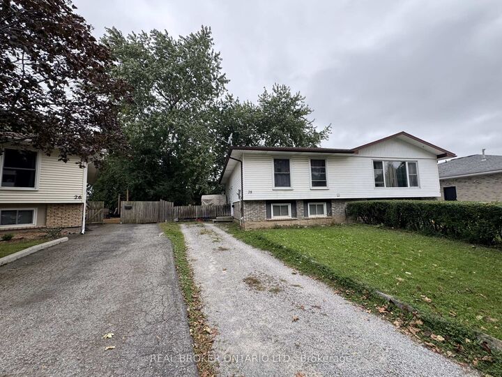 Property Photo:  28 Tara Crescent  ON L2V 4M1 